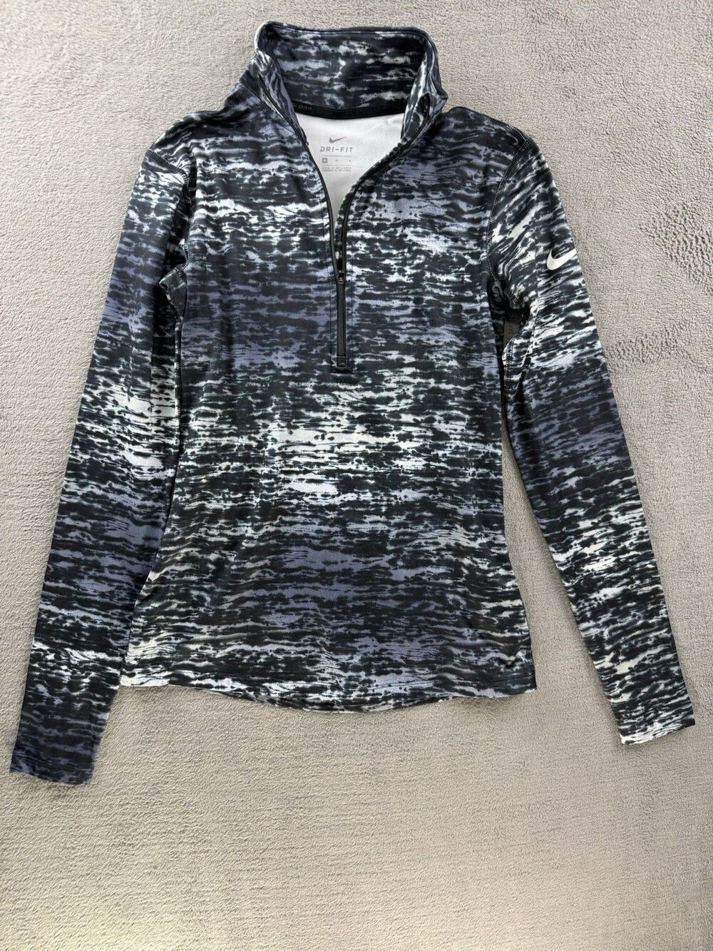 Nike Women's Medium Compression  1/4 Zip Sweatshirt Abstract Long Sleeve